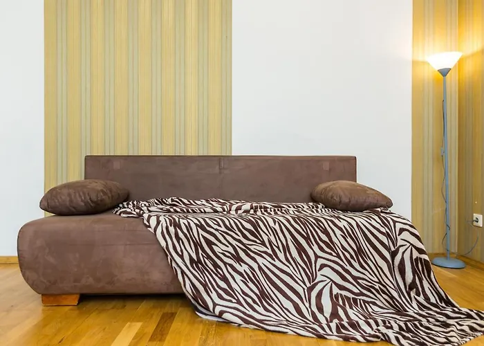 куліша 15, в центрі,тц форум,оперний