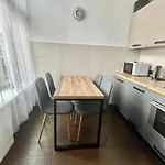 شقة куліша 15, в центрі,тц форум,оперний إلفيف