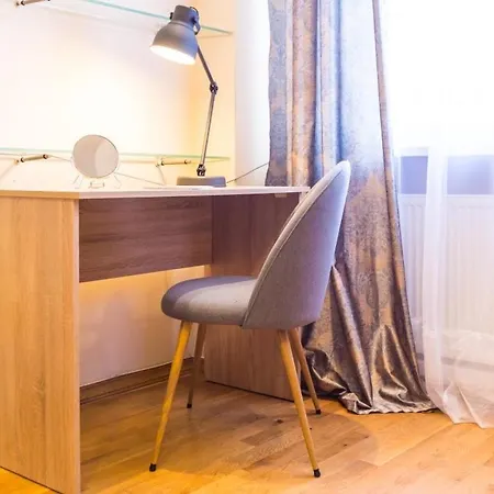 куліша 15, в центрі,тц форум,оперний * Lviv