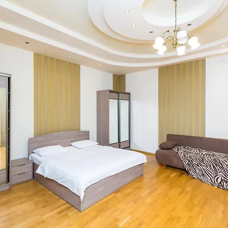 куліша 15, в центрі,тц форум,оперний Apartment Lviv