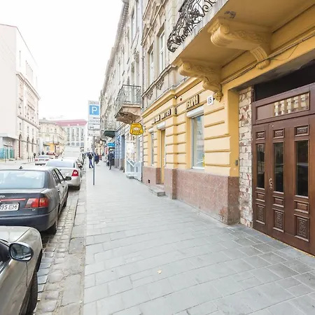 куліша 15, в центрі,тц форум,оперний * Lviv
