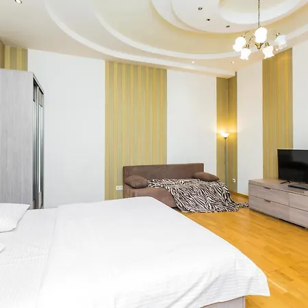 куліша 15, в центрі,тц форум,оперний Appartement Lviv