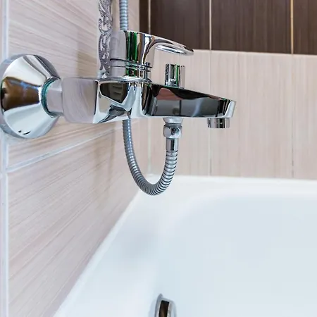 Apartment куліша 15, в центрі,тц форум,оперний *