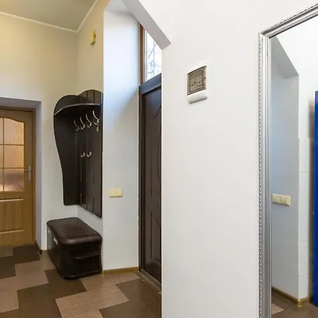 куліша 15, в центрі,тц форум,оперний * Leopoli