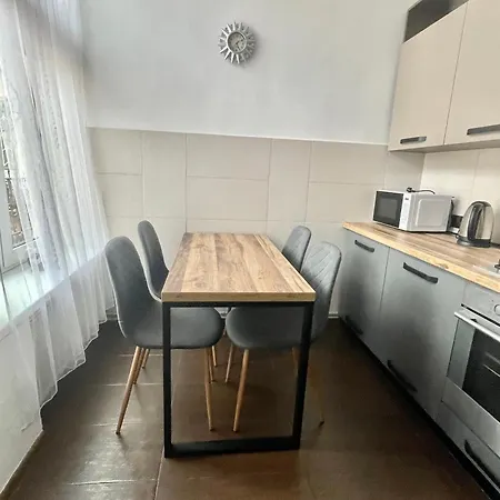 Lägenhet куліша 15, в центрі,тц форум,оперний Lviv