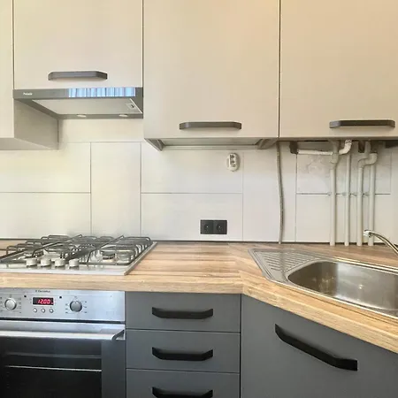Appartamento куліша 15, в центрі,тц форум,оперний