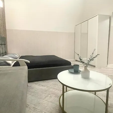 куліша 15, в центрі,тц форум,оперний