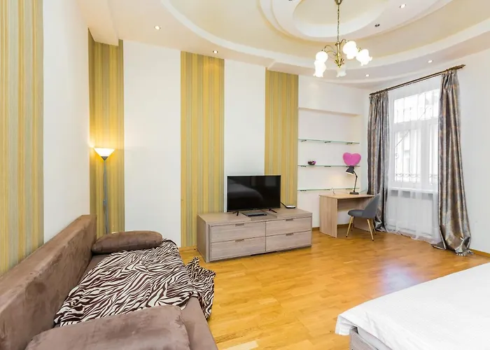 Apartman куліша 15, в центрі,тц форум,оперний *