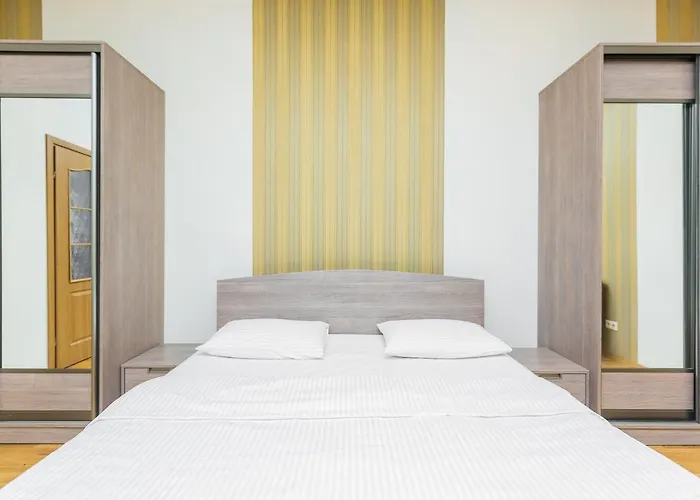 Apartamento куліша 15, в центрі,тц форум,оперний