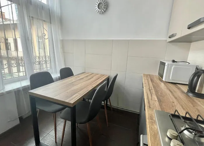 куліша 15, в центрі,тц форум,оперний Apartamento